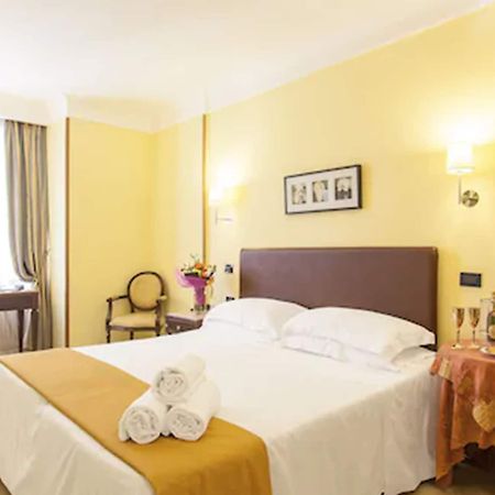 Hotel Tuscolana Rzym Zewnętrze zdjęcie